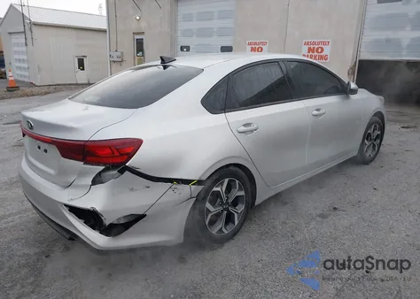 2019 Kia Forte Lxs z USA, uszkodzony, nr VIN 3KPF24AD0KE132053